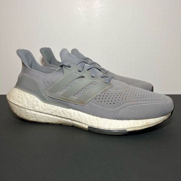 Womens ADIDAS UltraBoost 21 Gray Running Shoes / Size 8 - Picture 1 of 9